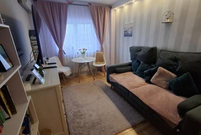 Apartament cu 3 camere decomandat în Crângași