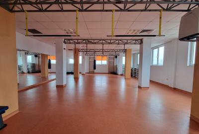 Clădire P+2+M de închiriat – spații servicii / birouri / sală sport - 1
