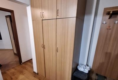 Apartament cu 2 camere decomandat în Nicolina