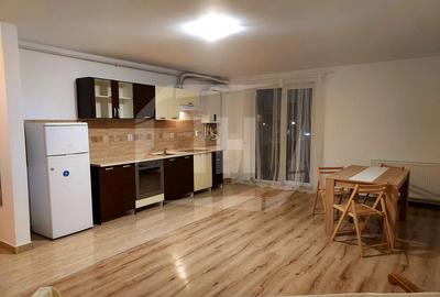 Apartament cu 2 camere semidecomandat, mobilat în Dâmbul Rotund