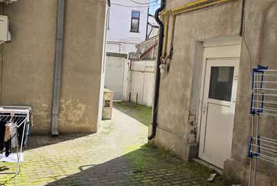 Ultracentral apartament cu 2 camere - 6