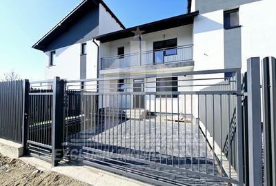 Casă individuală cu 4 camere în Cetate