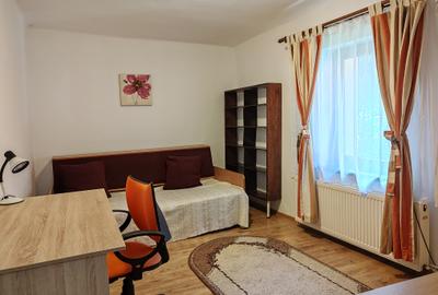 Garsoniera confort sporit, in casa libera la vanzare zona Central - 1