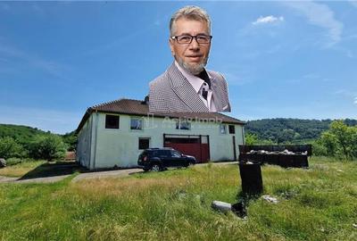 Casă individuală cu 8 camere în Vest