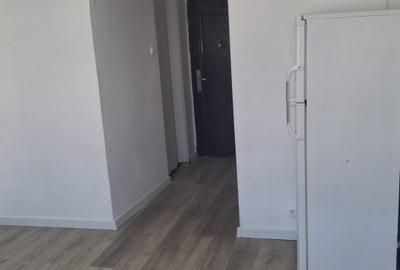 Garsoniera 21 mp, complet renovata -zona Jumbo - 1