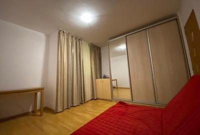 Închiriere Garsonieră transformată în 2 camere, utilată complet, etaj 9 - 1