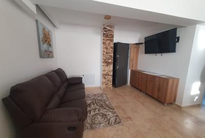 Apartament cu 3 camere, 55 mp, etaj intermediar, cu parcare, zona Petrom - 3