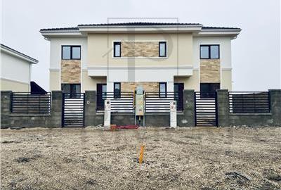 Duplex cu 4 camere în Moșnița Nouă