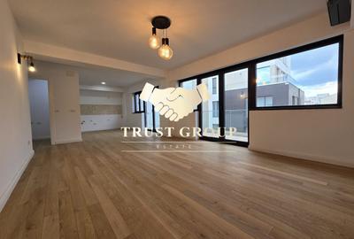 Apartament cu 3 camere decomandat în Polonă