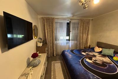 - Apartament 3 camere Calarasilor Viziru, La Cheie, etaj 2 - 4