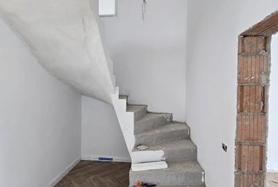 Duplex deosebit 120 mp util | Terasă 35 mp | Curte 300 mp | Comision 0 - 10
