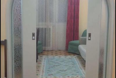 Garsonieră decomandată, mobilată în Dacia