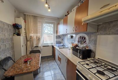 Apartament 2 camere  semidecomandat zona Vasile Alecsandri etaj 3 - 6