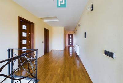 Vilă spațioasă cu 8 camere, Grădiște - 12