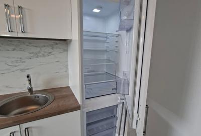 Bloc nou,  apartament   cu  parcare si curte proprie. - 5