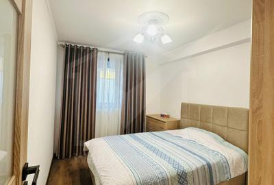 Apartament cu 2 camere semidecomandat, mobilat în Florești