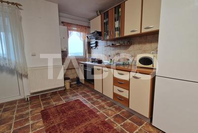 Apartament de inchiriat cu 3 camere balcon la mansarda Vasile Aaron - 3