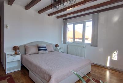 Zona Centrala, Amenajat, Etaj 1, Decomandat, Centrala, Parcare - 1