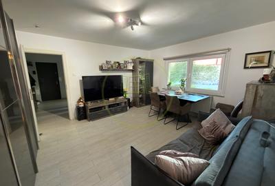 Apartament cu 2 camere semidecomandat, mobilat în 1 Mai