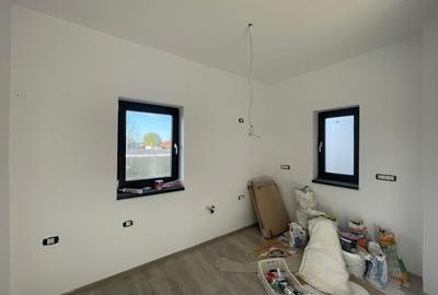 Duplex modern despartit prin baie - Mosnita Noua - 5