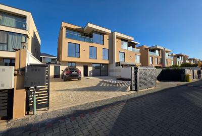 Casă individuală cu 5 camere în Pipera