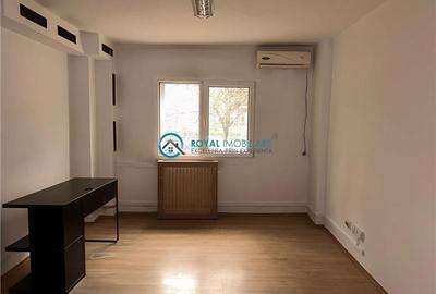 Royal Imobiliare-Vanzare Apartament 3 Camere Zona Ultracentrala