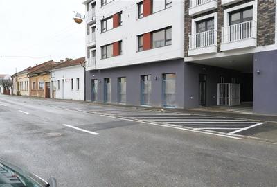 Spatiu comercial de inchiriat – 150 mp – zona Barnutiu / Decebal, Oradea - 1