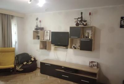 Apartament cu 3 camere, mobilat în Drumul Taberei