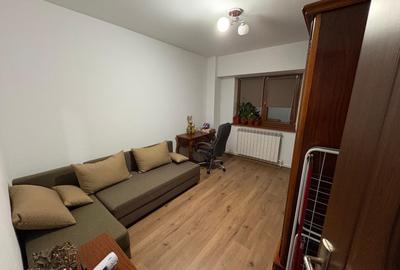Vand apartament cu 4 camere in E3 - 4