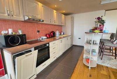 Apartament 3 camere de închiriat – parter înalt, vedere la mare, complex privat - 14