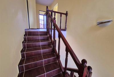 Casa de vanzare individuala cu garaj in Bucium - 13