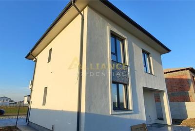 Casă individuală cu 4 camere în Berceni