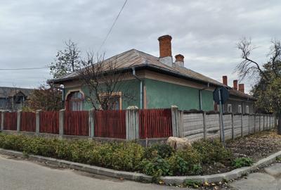 Casa cu teren -  central Segarcea - 19