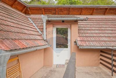 CASĂ INDIVIDUALĂ ÎN SCHEI    STRADA PIATRA MARE - 20