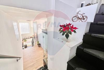 De vânzare casă cu 12 camere, în zona Decebal - 28