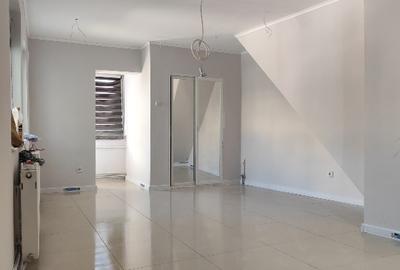 Vând proprietate comerciala P+2  ultracentral ,strada Poporului - 4