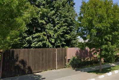 Vanzare teren intravilan situat in centrul localitatii - 1