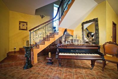 Vila de Vanzare | Rădăuți, Suceava | Pret:  350.000€ - 2