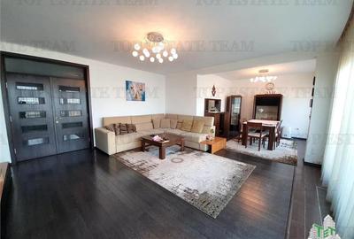 Apartament cu 3 camere decomandat, mobilat în Sat Vacanță