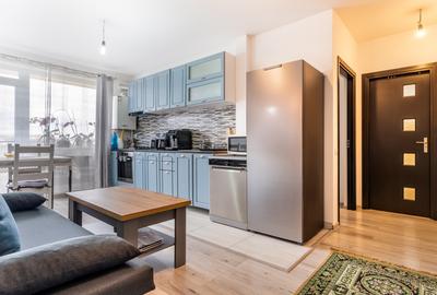 Apartament cu 3 camere semidecomandat, mobilat în Florești