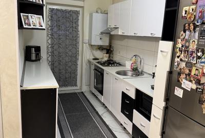 Apartament cu 3 camere , zona Kik , parcare - 3