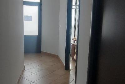 Zona Milcov (Kaufland) - Birouri 15 mp - loc parcare - 9
