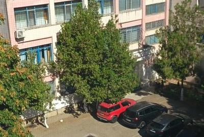 Apartament 2 camere , decomandat , zona Dacia - 2
