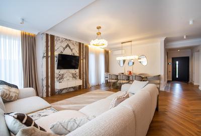 Casă cu 8 camere în Pipera