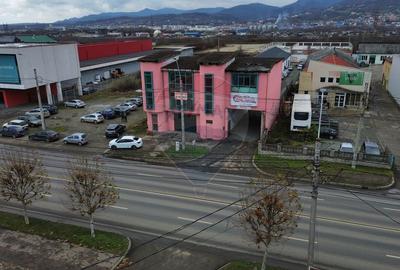Hala de 2,400mp BD Regele Mihai Baia Mare zona Dedeman 490.000 EURO - 2