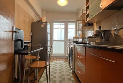 Apartament 2 Camere,Unirii, Metrou,bl.1996,DECOMANDAT,Amenajat,3 balcoane - 6