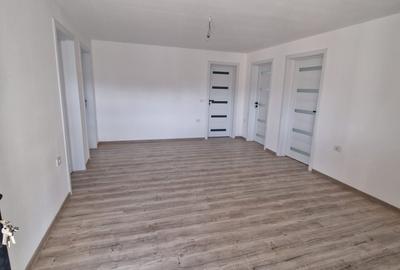 Sanmihaiul Roman - Casa individuala cu 4 camere si bucatarie inchisa - 15