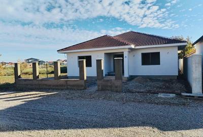 Casa noua, 4 camere,semifinisata, zona Grigorescu- 243.000 euro neg - 1