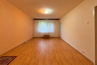 Crângași – Piață | 2 Camere Decomandat, Etaj 3/8, Bloc Anvelopat –Ideal Investie - 1