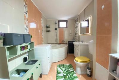 Apartament 3 camere, Gheorghe Doja, Oradea,70 mp. 125 000. Comision 0. - 12